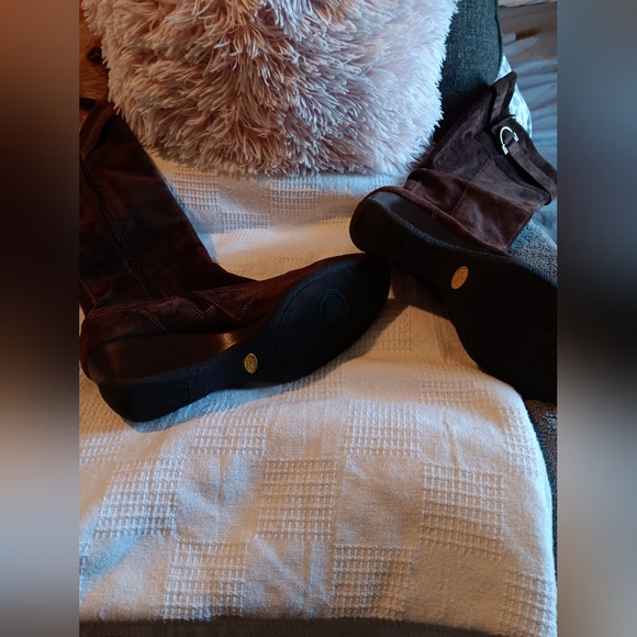 Joan and David cjtonia brown suede upper insole leather under knee high boots - Picture 4 of 7